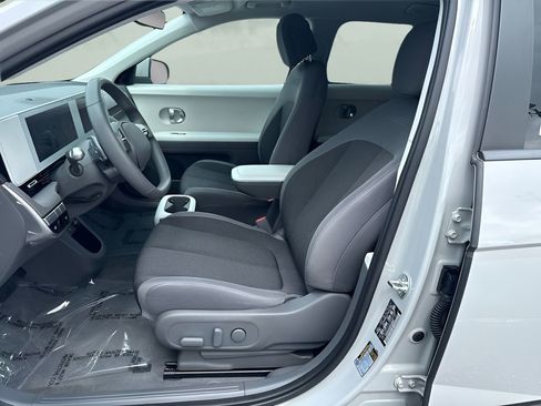 Used 2024 Hyundai Ioniq 5 SEL RWD image 9