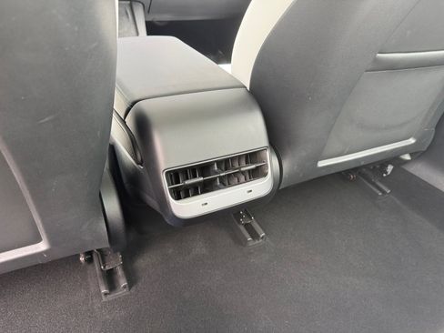 Used 2023 Tesla Model 3 Standard Range RWD image 13