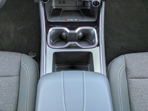 New 2026 Chevrolet Traverse LT FWD image 6