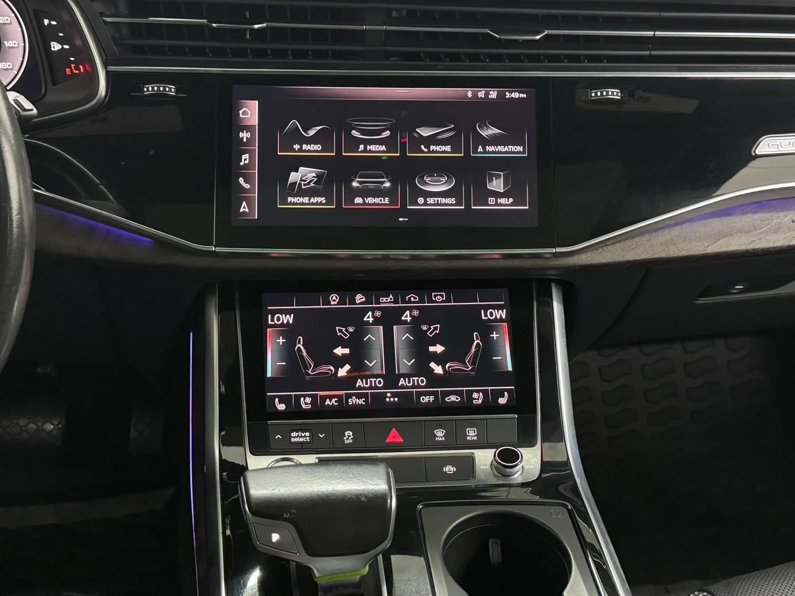 Used 2019 Audi Q8 Premium Plus w/ Premium Plus AWD/4WD image 21