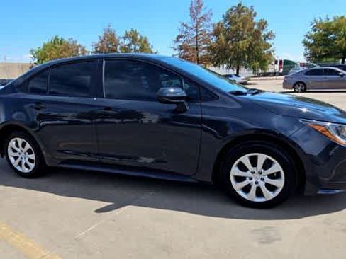 Used 2026 Toyota Corolla LE FWD image 9