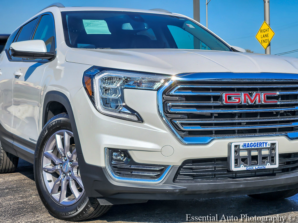 Used 2022 GMC Terrain SLT AWD/4WD image 2