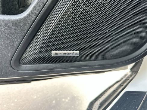 Certified 2023 Subaru Outback Limited image 32