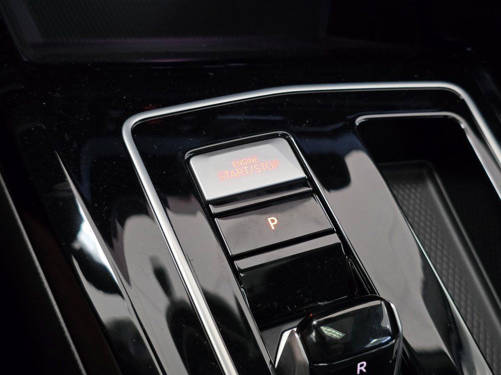 New 2026 Volkswagen GTI SE FWD image 25