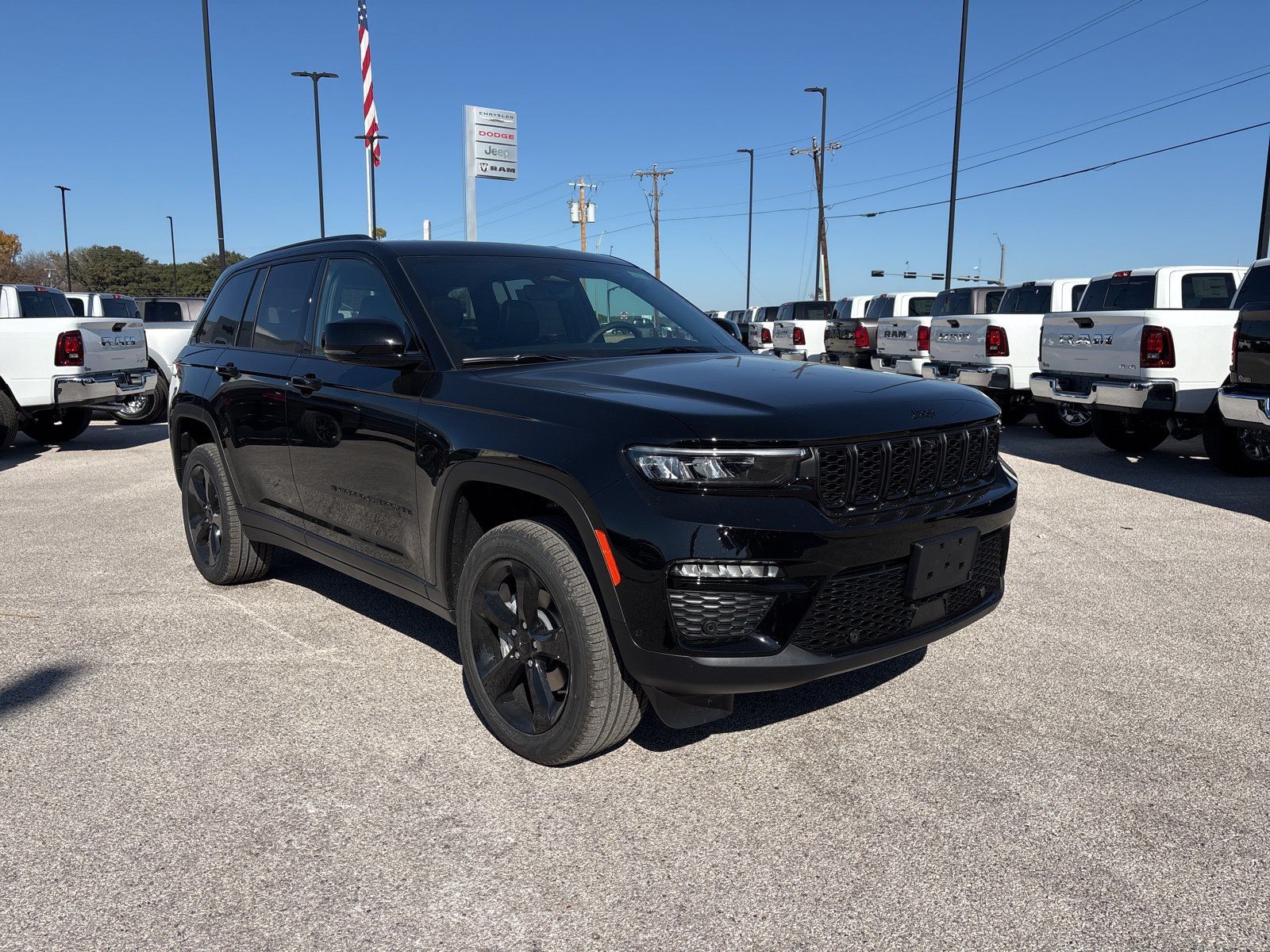 New 2025 Jeep Grand Cherokee Limited w/ Luxury Tech Group II AWD/4WD image 8
