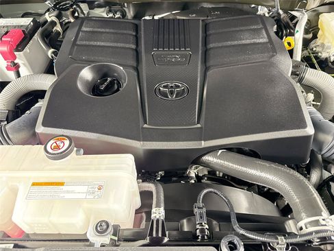 Certified 2025 Toyota Tundra SR5 w/ SR5 Premium Package AWD/4WD image 42