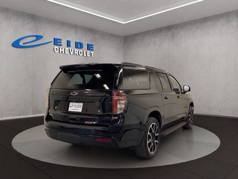 Used 2024 Chevrolet Suburban RST w/ Luxury Package AWD/4WD image 15