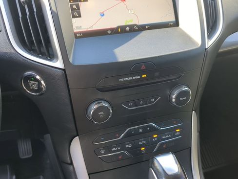 Used 2015 Ford Edge SEL w/ Equipment Group 201A image 19