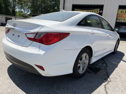 Used 2014 Hyundai Sonata GLS image 9