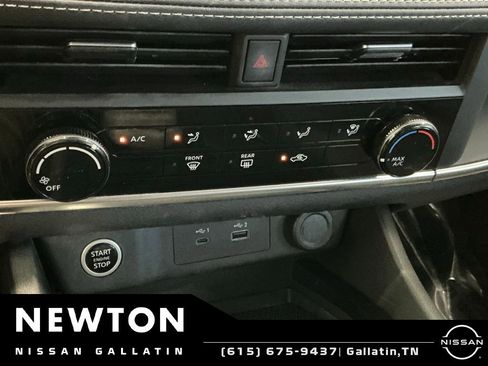 Used 2023 Nissan Rogue S FWD image 26