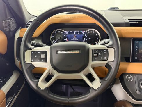 Used 2023 Land Rover Defender 110 S image 21