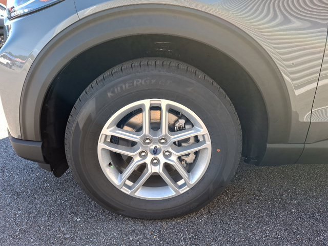 New 2027 Ford Explorer Active RWD image 10