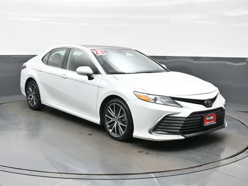 Used 2023 Toyota Camry XLE FWD image 8