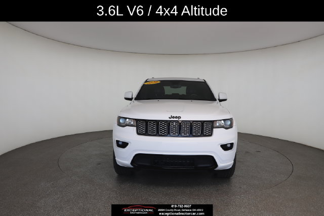 Used 2020 Jeep Grand Cherokee Altitude AWD/4WD image 31