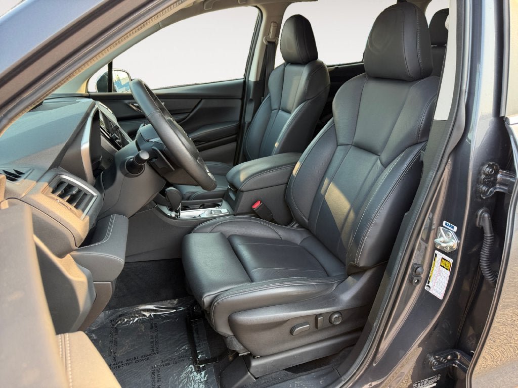 Used 2023 Subaru Ascent Limited w/ Technology Package AWD/4WD image 7