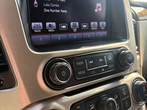 Used 2016 GMC Yukon Denali w/ Open Road Package AWD/4WD image 31