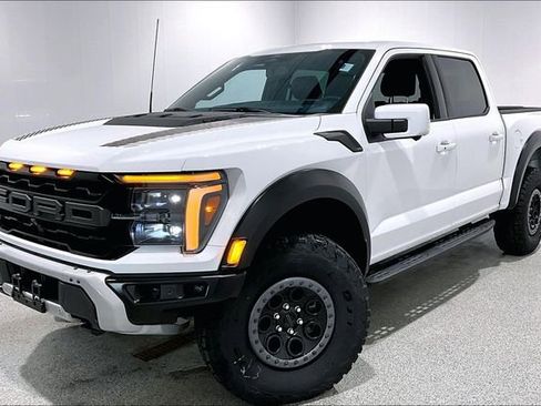 Used 2025 Ford F150 Raptor AWD/4WD image 3