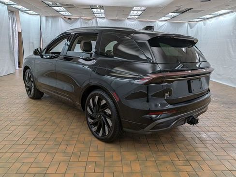 Used 2025 Lincoln Nautilus Reserve w/ Jet Appearance Package image 6