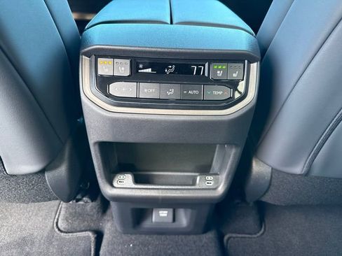 New 2026 Lexus TX 500h AWD image 23