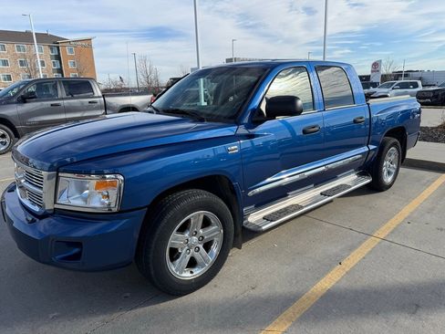 Used 2011 Dodge Dakota Laramie w/ Trailer Tow Group image 2