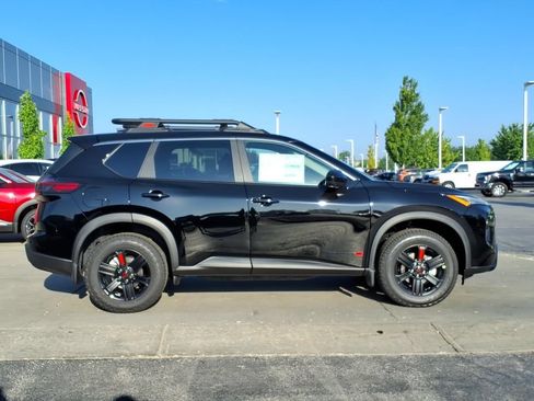 New 2026 Nissan Rogue SV AWD/4WD image 9