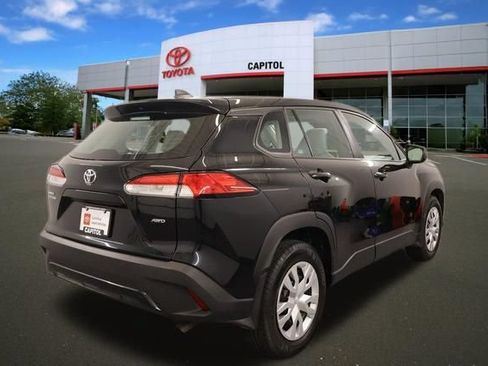 Certified 2024 Toyota Corolla Cross L AWD/4WD image 4