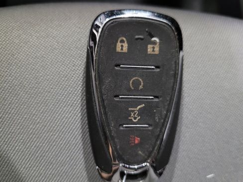 Used 2019 Chevrolet Equinox LT w/ Sun & Navigation Package AWD/4WD image 32