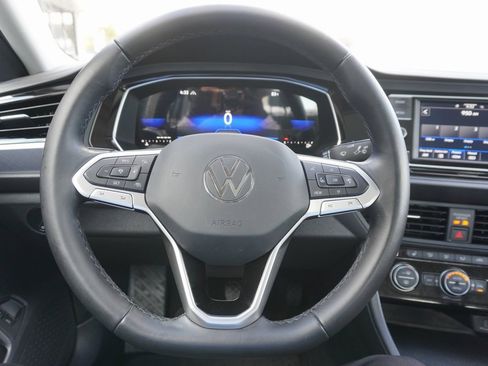 Used 2023 Volkswagen Jetta SE image 10