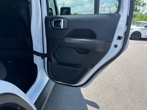 Used 2024 Jeep Wrangler Unlimited Rubicon 392 AWD/4WD image 23