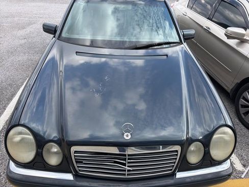 Used 1997 Mercedes-Benz E 320 E 320 image 1