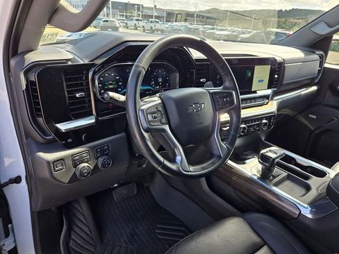 Used 2023 Chevrolet Silverado 1500 LT Trail Boss w/ LT Trail Boss Premium Package image 9