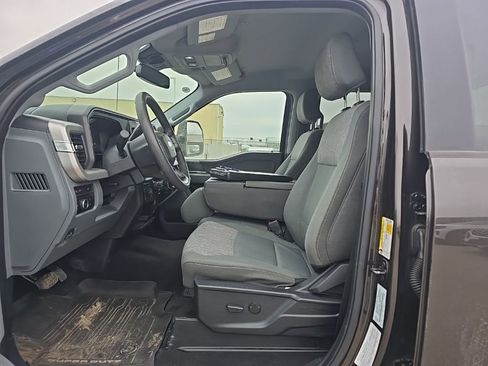 Used 2024 Ford F250 XLT w/ Tremor Off-Road Package image 8