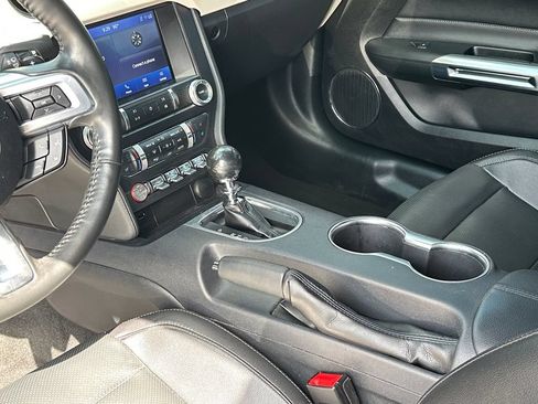Used 2022 Ford Mustang GT Premium w/ GT Performance Package RWD image 18