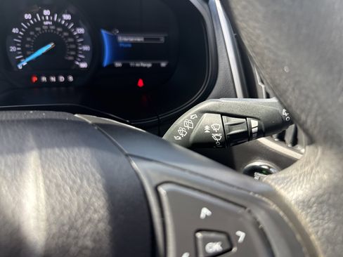 Used 2022 Ford Edge SE w/ Black Appearance Package image 23