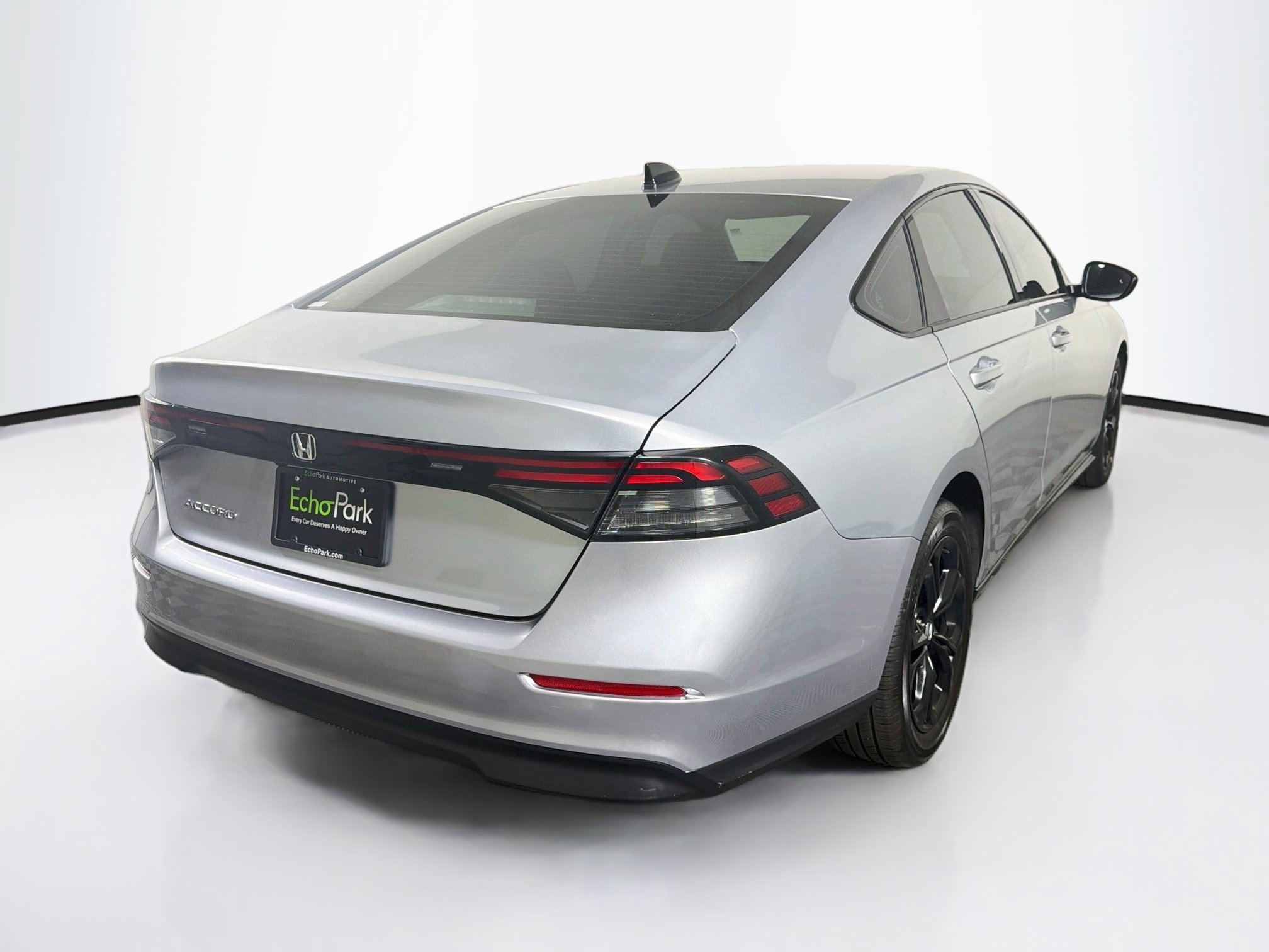 Used 2025 Honda Accord SE image 9