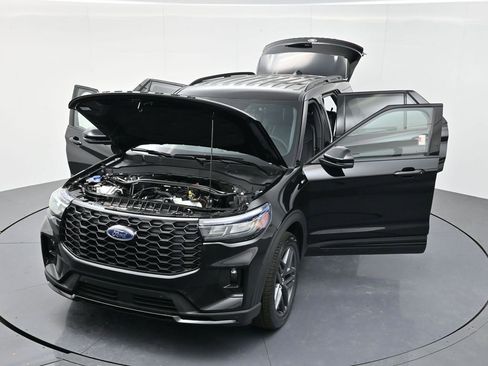 New 2026 Ford Explorer ST-Line w/ ST-Line Street Pack AWD/4WD image 57