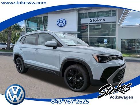 New 2026 Volkswagen Taos SE FWD image 1