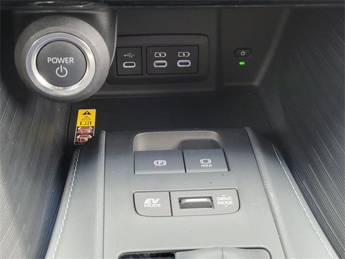 Used 2024 Toyota Venza Nightshade image 26