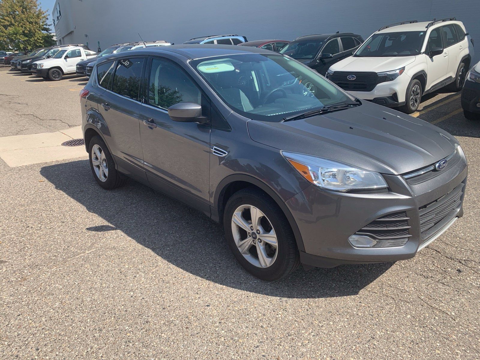 Used 2014 Ford Escape SE AWD/4WD image 2