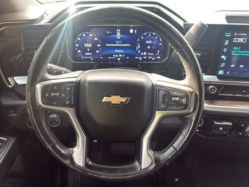 Certified 2022 Chevrolet Silverado 1500 LT AWD/4WD image 15