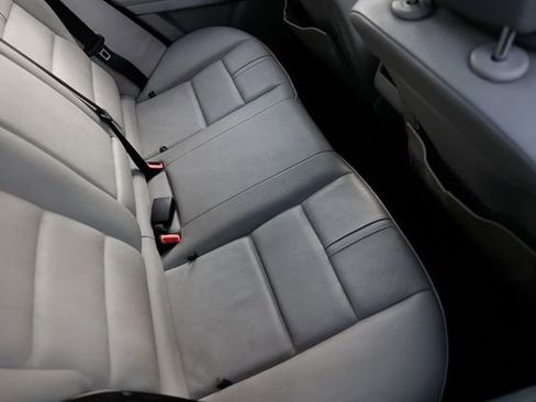 Used 2010 Mercedes-Benz GLK 350 2WD w/ Multimedia Pkg image 15