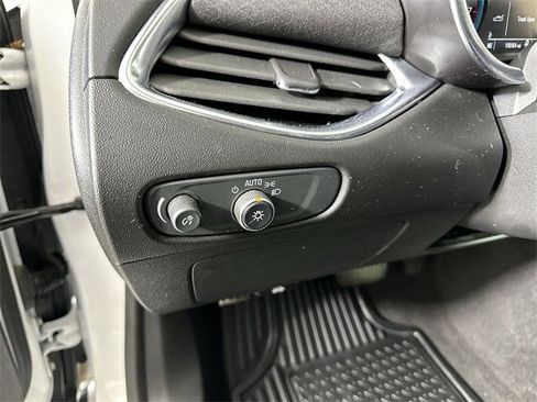 Used 2020 Chevrolet Malibu LT image 18