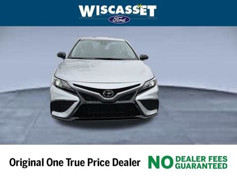 Used 2024 Toyota Camry SE w/ Convenience Package image 9