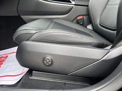 Certified 2025 Mercedes-Benz GLC 300 4MATIC image 13