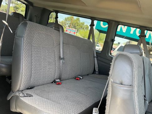 Used 2017 Chevrolet Express 3500 LT w/ LT Preferred Equipment Group RWD image 29