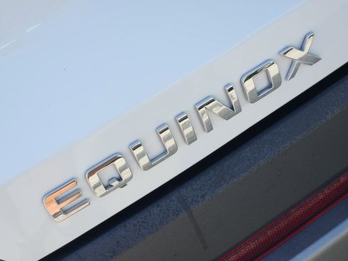 Used 2026 Chevrolet Equinox LT FWD image 12