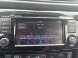 Used 2018 Nissan Rogue SV w/ Premium Package image 5