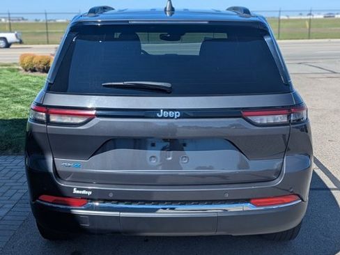 Used 2024 Jeep Grand Cherokee Limited 4xe image 9