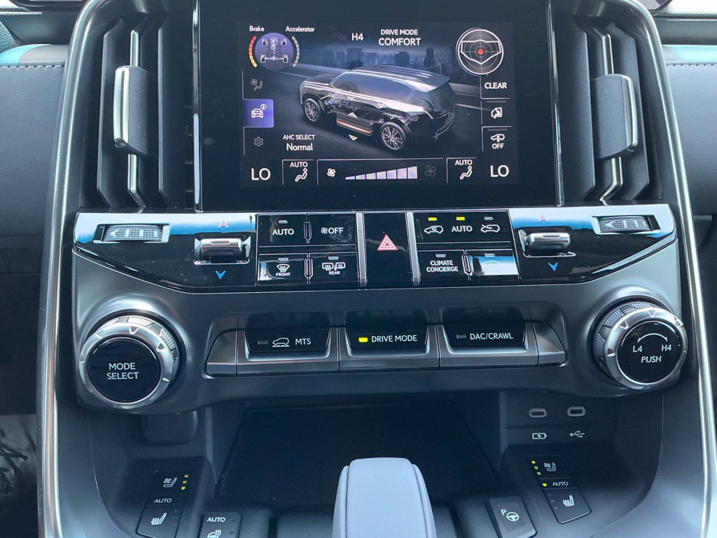 New 2026 Lexus LX 700h Luxury AWD/4WD image 27