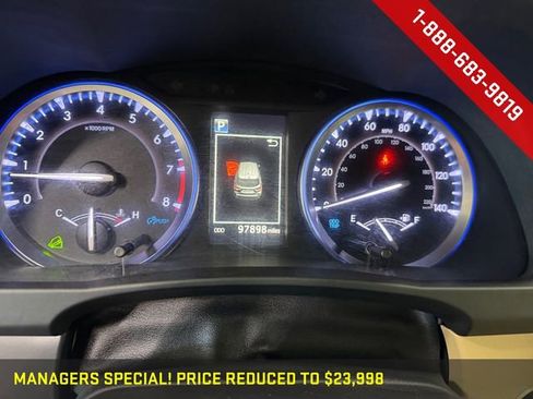 Used 2019 Toyota Highlander SE image 3